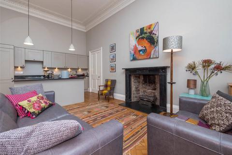 2 bedroom flat to rent, Royal Circus, Edinburgh, EH3