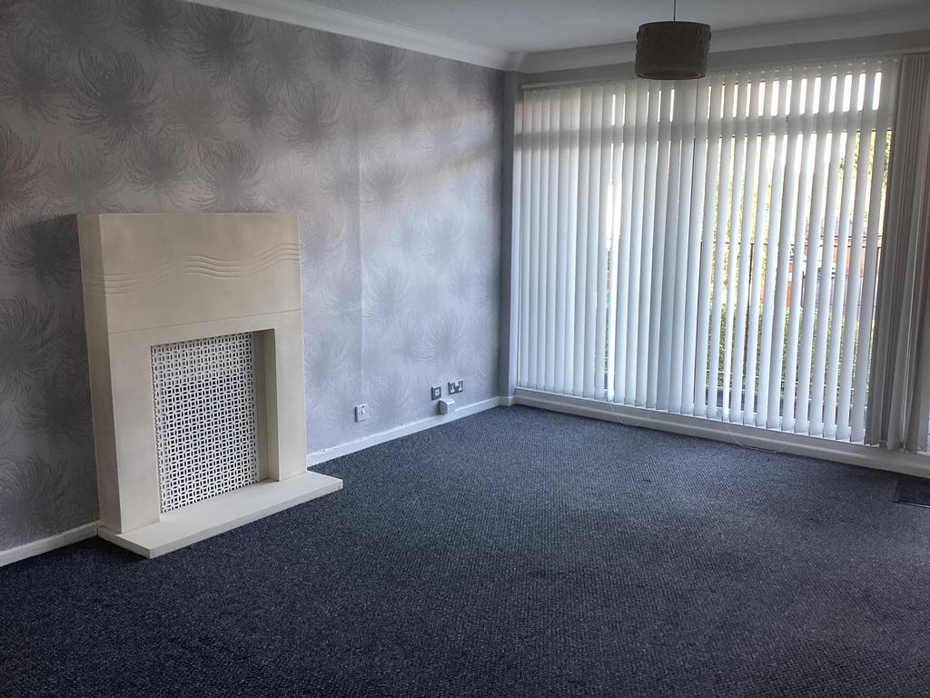 Leigh Road, Walsall WS4 2 bed flat £137,500