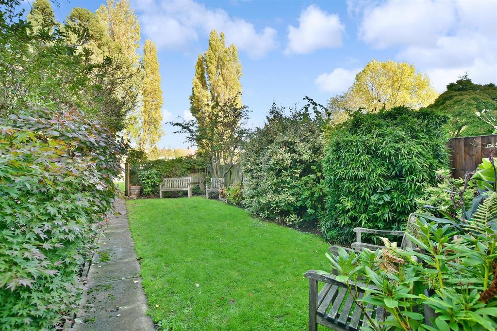 Ashburton Avenue, Croydon, Surrey 3 bed terraced house for sale £575,000