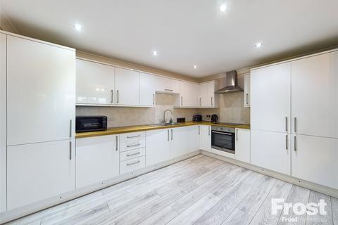 2 bedroom apartment to rent - Christine Court, 111-113 Feltham Hill Road, Ashford, Surrey, TW15