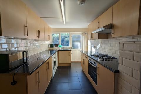 5 bedroom terraced house to rent, Randolph Street, Cowley, Oxford, Oxfordshire, OX4