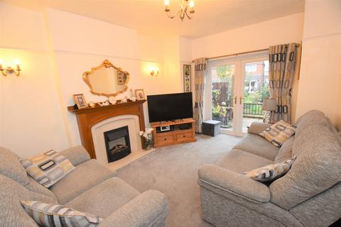 3 bedroom detached house for sale - Lostock Road, Davyhulme, M41