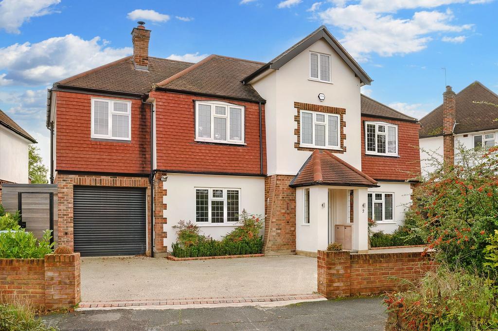 Chesterfield Drive, Esher, KT10 5 bed detached house for sale £1,595,000