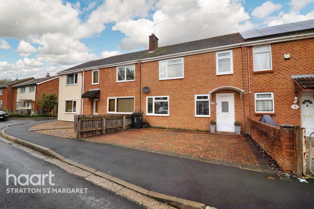 Davenham Close, Swindon 3 bed terraced house for sale £250,000