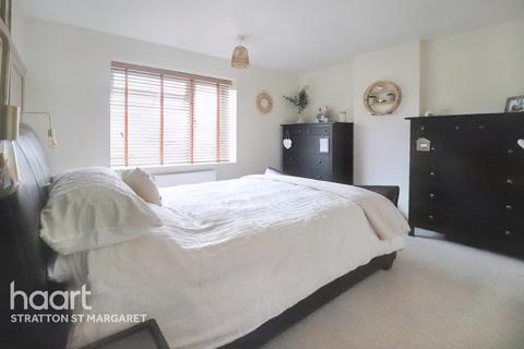 6 Davenham Close, Swindon, SN3 2BZ