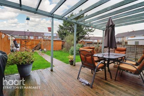 6 Davenham Close, Swindon, SN3 2BZ