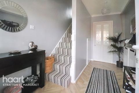 6 Davenham Close, Swindon, SN3 2BZ
