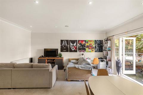 2 bedroom flat for sale, Downe House, West Hill, SW15