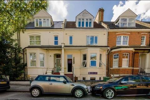 Studio to rent, Sumatra Road Room 1 London NW6 1PL