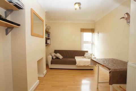 1 bedroom flat to rent, Parish Lane, Penge