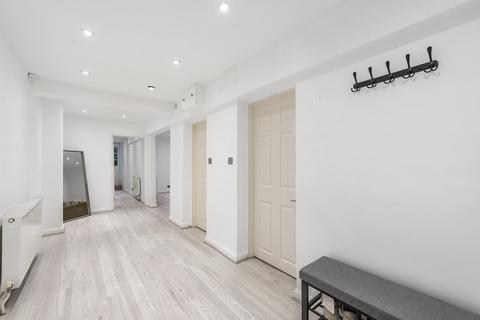 2 bedroom apartment to rent, Kingdon Road, West Hampstead, London, NW6