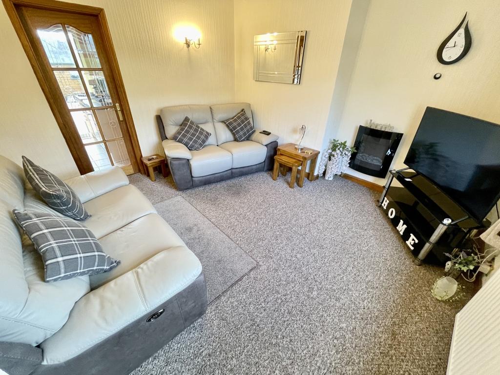 77 Dalry Road, Kilbirnie 2 bed end of terrace house for sale £79,995