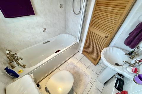 77 Dalry Road, Kilbirnie, KA25 6JB