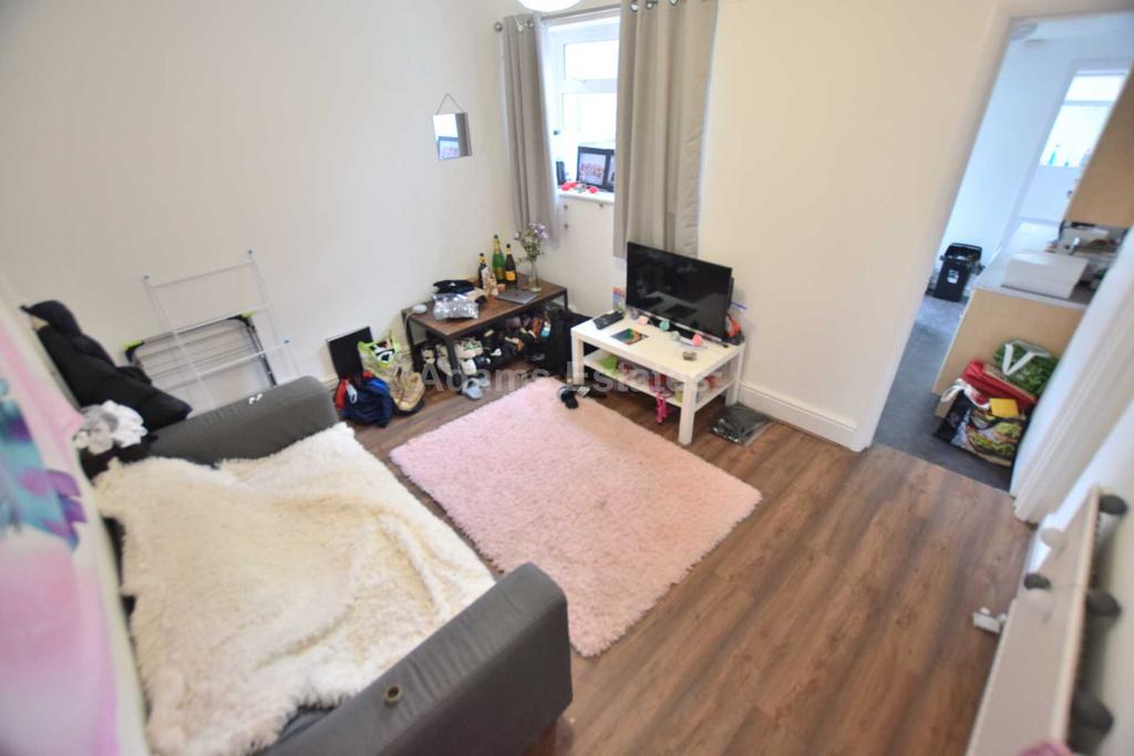 Cardigan Road, Reading 3 bed terraced house £1,500 pcm (£346 pw)