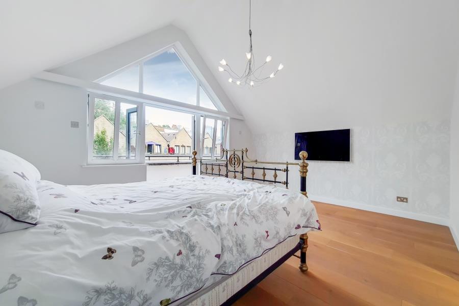 Brightlingsea Place Narrow Street Limehouse E14 3 bed townhouse for