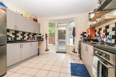 4 bedroom terraced house for sale - Shrewsbury Road, Forest Gate E7