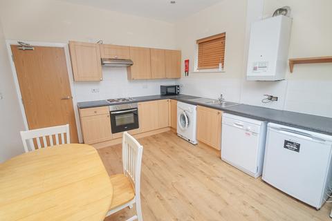 3 bedroom apartment to rent, BILLS INCLUDED - Bainbrigge Road, Headingley, Leeds, LS6