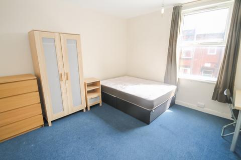 3 bedroom terraced house to rent, BILLS INCLUDED - Beamsley Mount, Hyde Park, Leeds, LS6