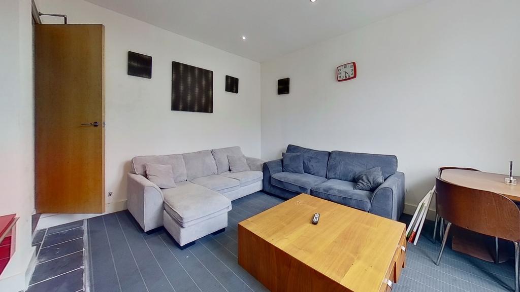 Graham Street, Burley, Leeds 4 bed house to rent £2,158 pcm (£498 pw)
