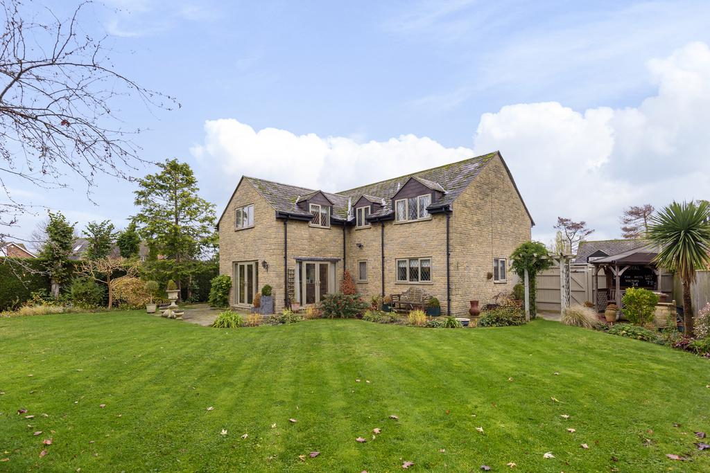 Norton Gardens, Pebworth CV37 8YA 4 bed detached house £775,000