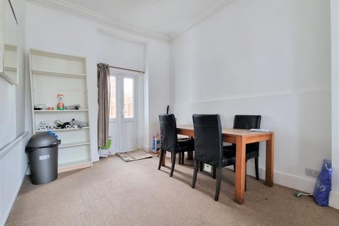 4 bedroom semi-detached house to rent, Grove Vale, London, SE22