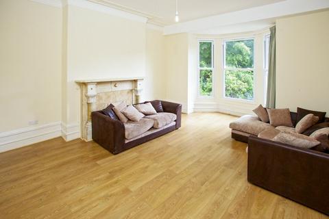 6 bedroom terraced house to rent, BILLS INCLUDED - Bainbrigge Road, Headingley, Leeds, LS6