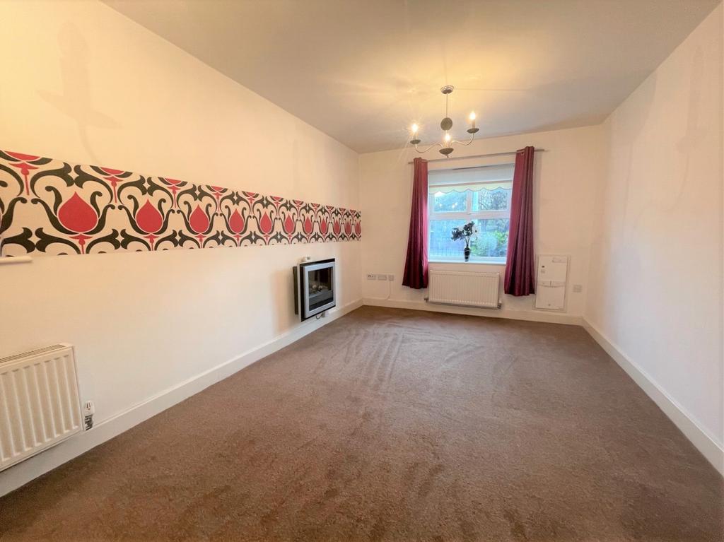 High Street, Wordsley, DY8 2 bed apartment £725 pcm (£167 pw)