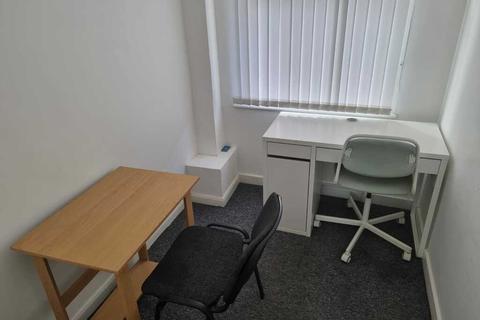 Office to rent - Office on Park Street West, Luton, Bedfordshire