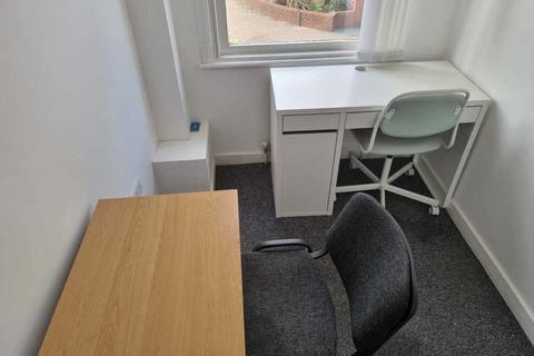 Office to rent - Office on Park Street West, Luton, Bedfordshire
