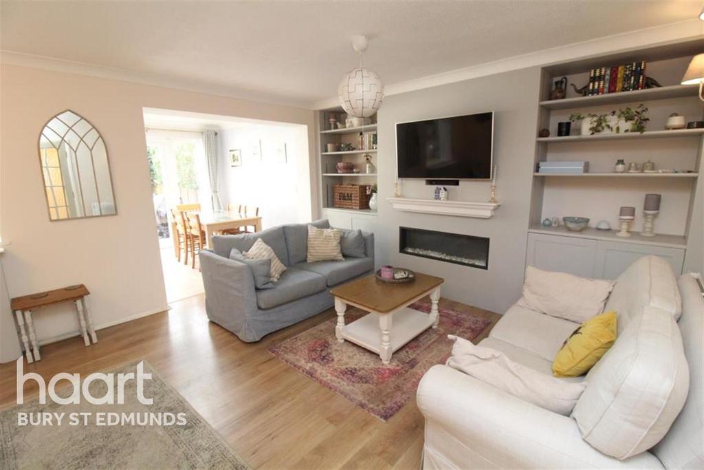 Raynham Road, Bury St Edmunds 3 bed semidetached house £1,350 pcm (£