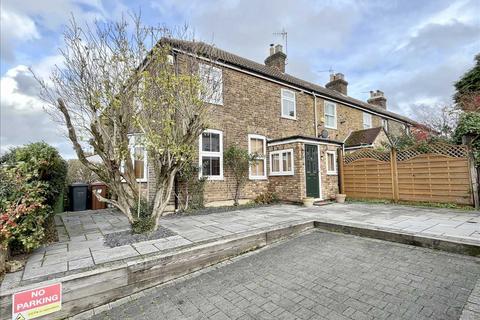 2 bedroom terraced house for sale - Park Road, Bushey, WD23.