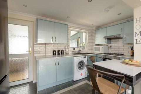 108 Peacocktail Close, Edinburgh, EH15 3QT