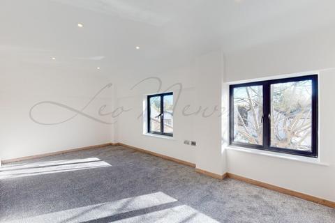 undefined, Harvest Lane, Thames Ditton, KT7