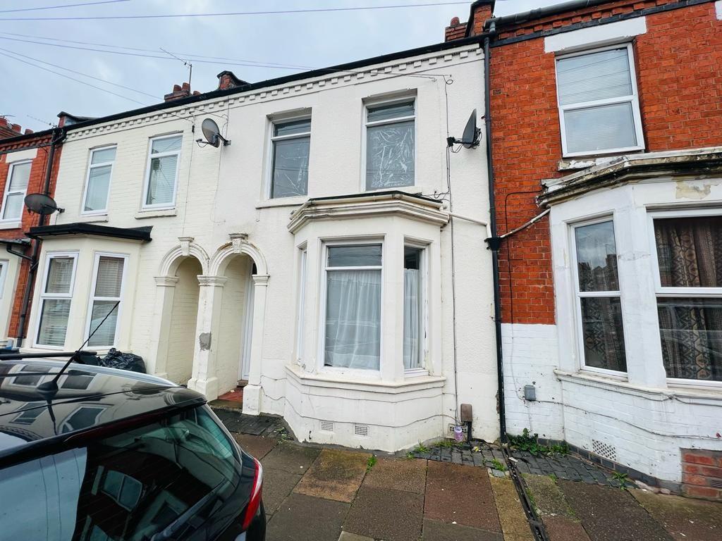 Allen Road, Abington, Northampton NN1 4NB 3 bed terraced house £220,000