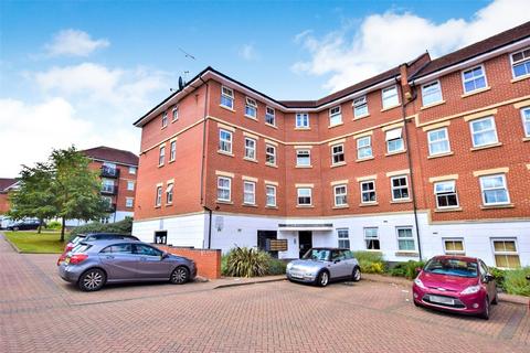 2 bedroom apartment to rent, Bell Chase, Aldershot GU11