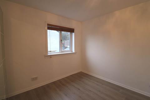 3 bedroom terraced house to rent, Berwick Crescent, Paisley, PA3 3TF