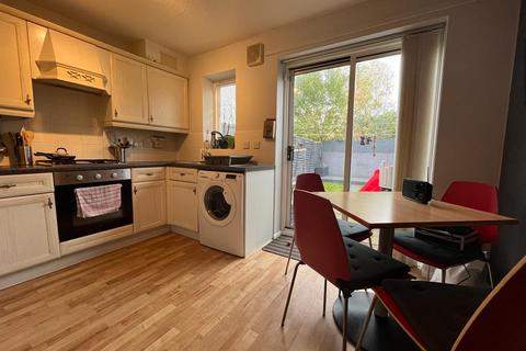 2 bedroom terraced house to rent, Velour Close, Trinity Riverside, Salford, M3 6AP
