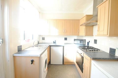 5 bedroom detached house to rent, SPACIOUS STUDENT HOUSE Limited Rd