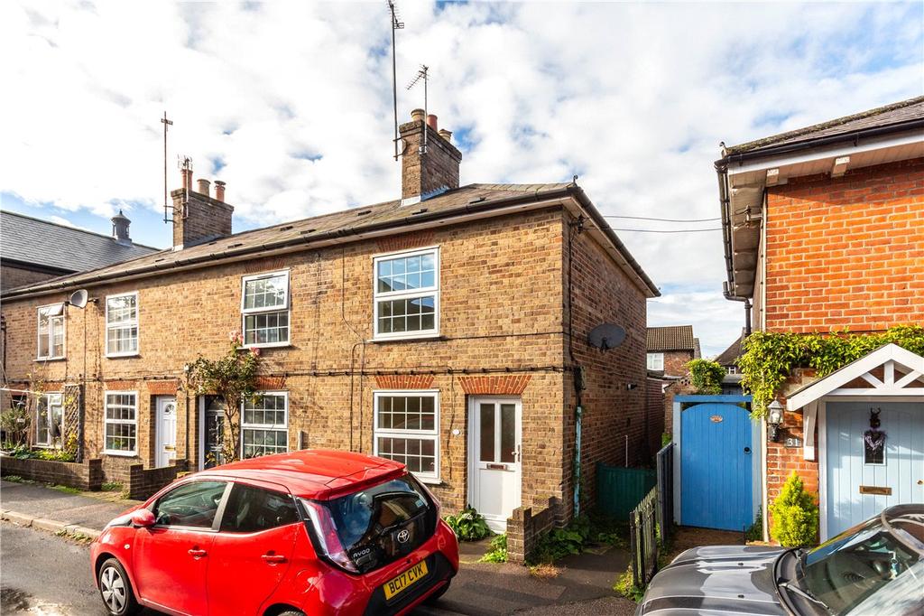 Charles Street, Tring, Hertfordshire 2 bed end of terrace house £300,000