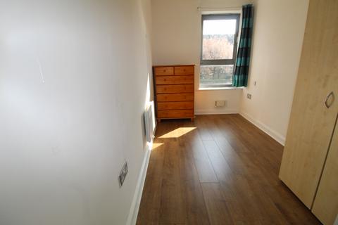 2 bedroom flat to rent, Hanwell, W7