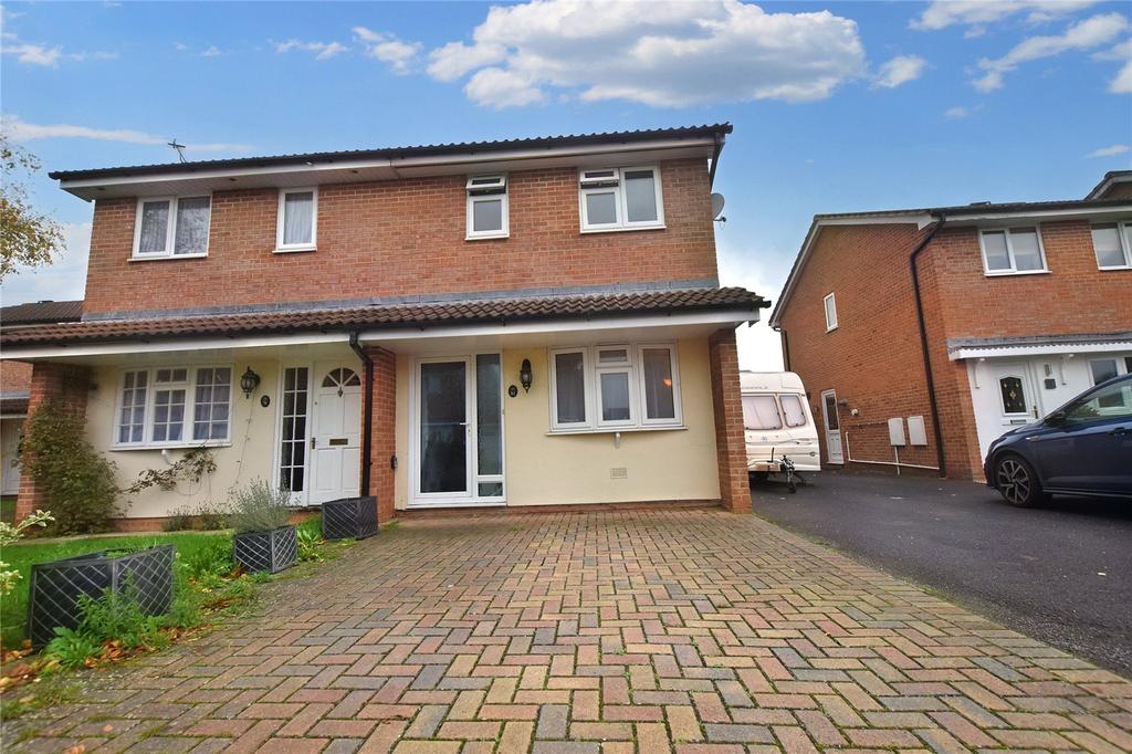Ashbourne Crescent, Taunton, Somerset, TA1 3 bed semidetached house