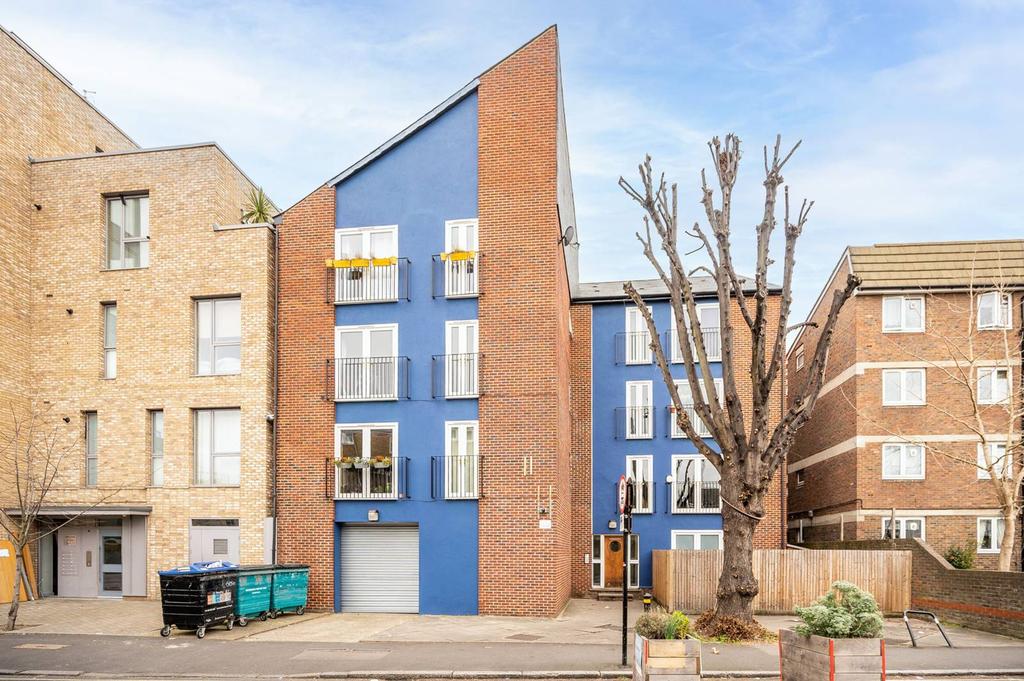 Havil Street, Camberwell, London, SE5 2 bed flat £500,000