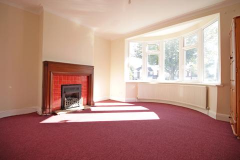 4 bedroom semi-detached house to rent - Great West Road,  Isleworth, TW7
