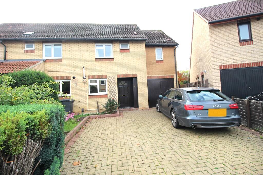 Thorpe Way, Cambridge 3 bed semidetached house £1,500 pcm (£346 pw)