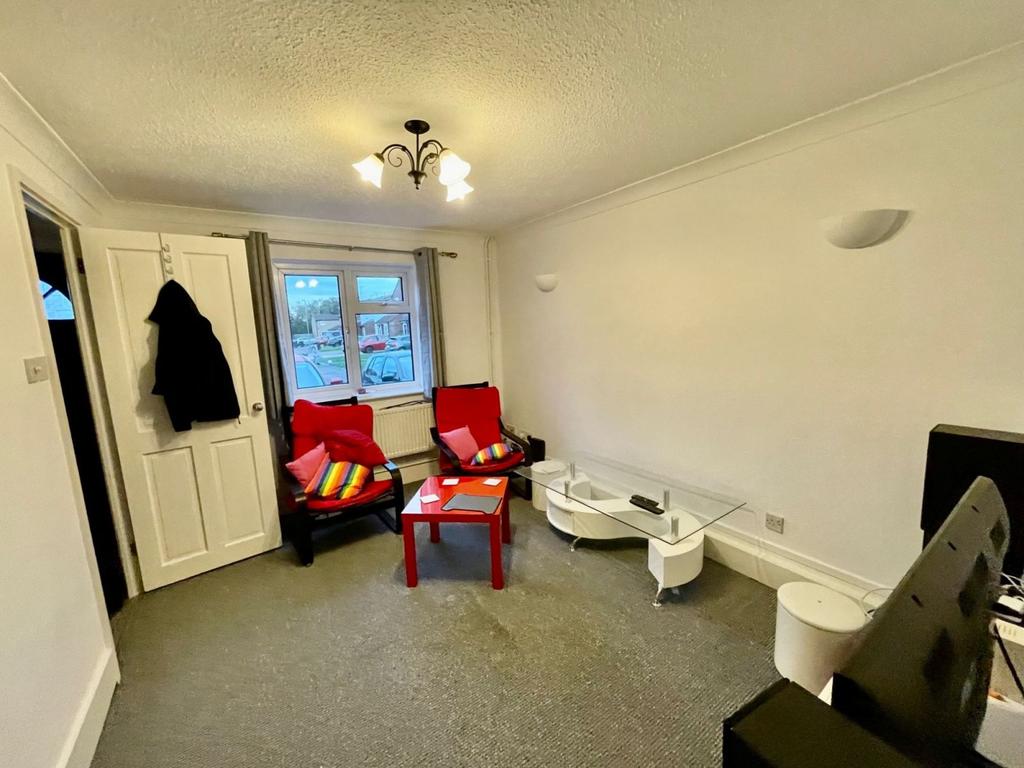 Lincoln Way, Stefen Hill, Daventry NN11 4SU 2 bed terraced house for