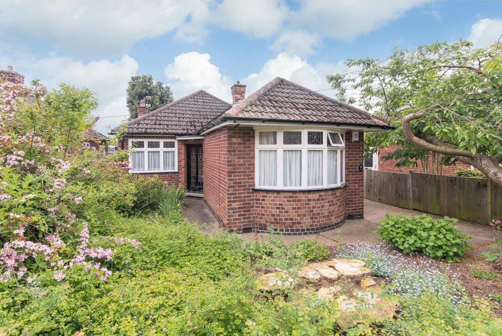 Bulcote Drive, Burton Joyce... 2 bed bungalow £230,000