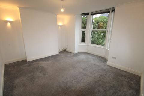 3 bedroom ground floor flat to rent, Kingsbridge Road, Poole BH14