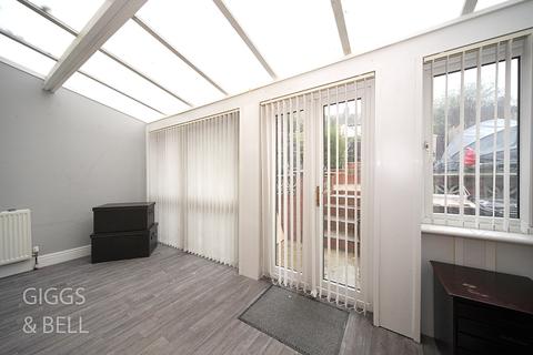 60 Colin Road, Luton, LU2 7RX