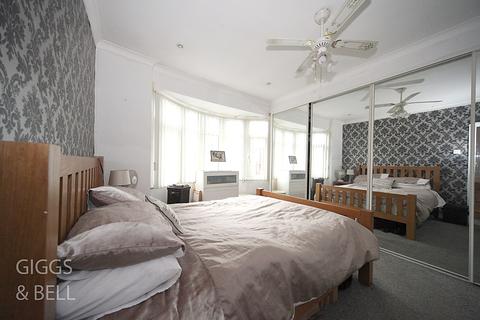 60 Colin Road, Luton, LU2 7RX