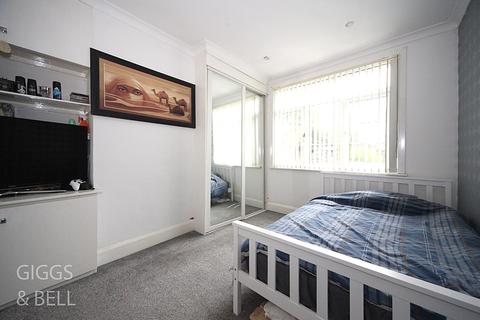 60 Colin Road, Luton, LU2 7RX